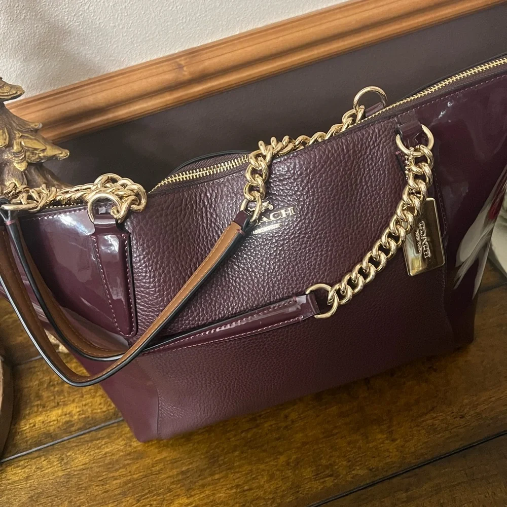 Coach Ava Chain Patent Pebbled Leather Purse Tote